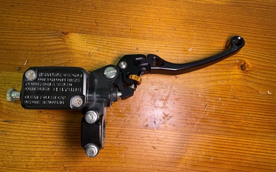 KTM RC 390 2016 Hauptbremszylinder Bremshebel Bremspumpe - Bild 2
