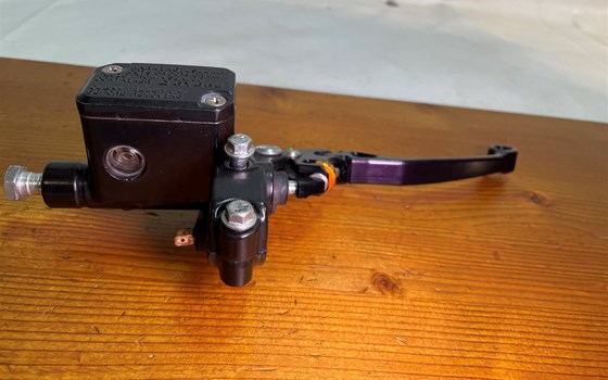 KTM RC 390 2016 Hauptbremszylinder Bremshebel Bremspumpe - Bild 4