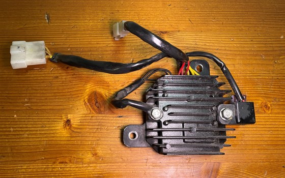 KTM RC 390 2016 Spannungsregler Regler Gleichrichter LIMA - Bild 2