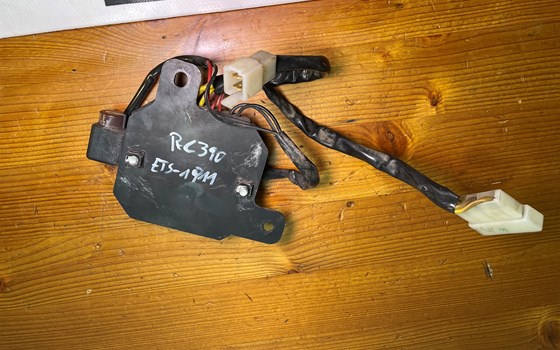 KTM RC 390 2016 Spannungsregler Regler Gleichrichter LIMA - Bild 4