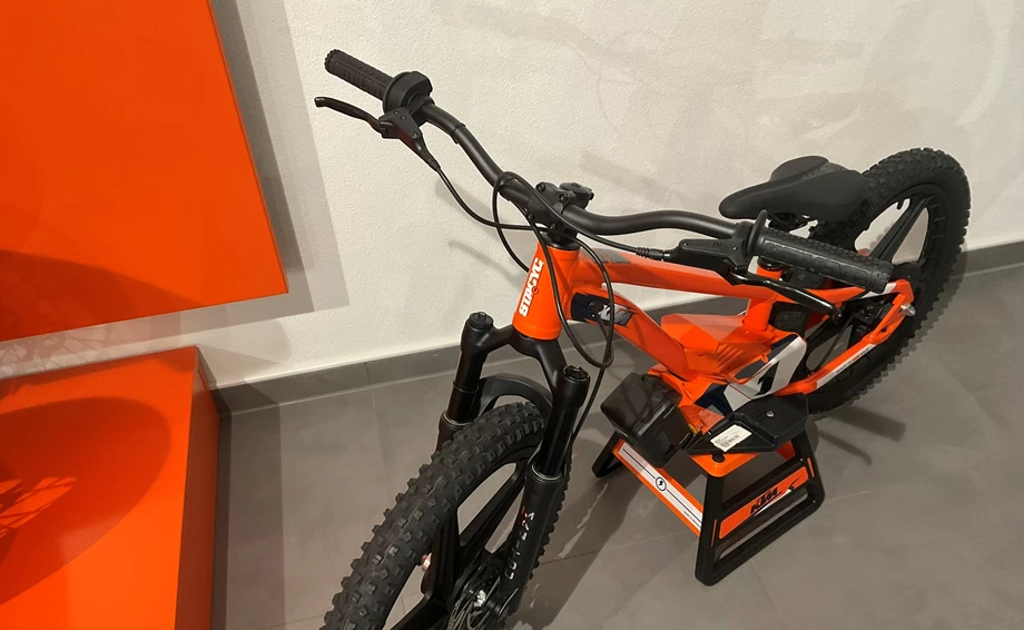 KTM SX-E 1.20 Bild 2: KTM SX-E 1.20