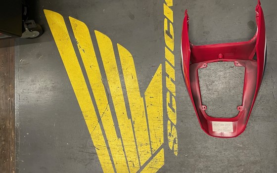 CBR 600R3R Heck Verkleidung in Rot - Bild 2