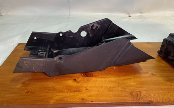 KTM RC 390 2016 Verkleidung Heckrahmen Spritzschutz hinten - Bild 6