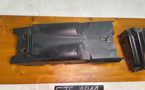 KTM RC 390 2016 Verkleidung Heckrahmen Spritzschutz hinten - Bild 7