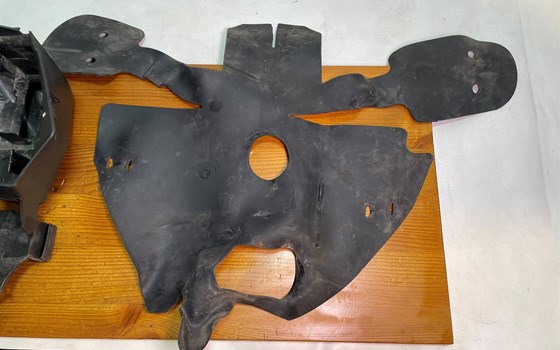 KTM RC 390 2016 Batteriekasten Verkleidung Tank Innenverkleidung - Bild 2