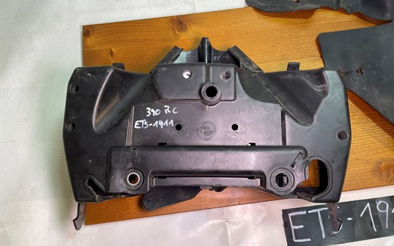 KTM RC 390 2016 Batteriekasten Verkleidung Tank Innenverkleidung - Bild 8