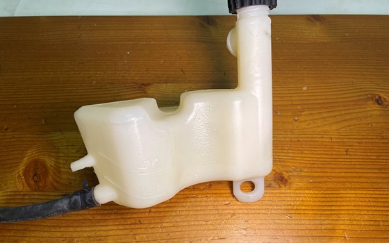 KTM RC 390 2016 Ausgleichsbehälter Kühlflüssigkeit - Bild 2