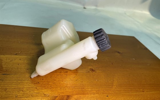 KTM RC 390 2016 Ausgleichsbehälter Kühlflüssigkeit - Bild 3