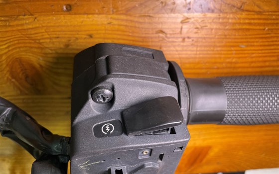 KTM RC 390 2016 Lenkerarmatur rechts Gasgriff Lenkerschalter - Bild 6