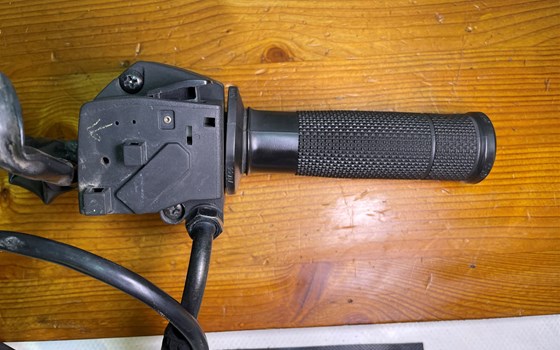 KTM RC 390 2016 Lenkerarmatur rechts Gasgriff Lenkerschalter - Bild 7