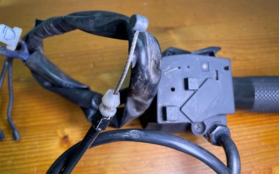 KTM RC 390 2016 Lenkerarmatur rechts Gasgriff Lenkerschalter - Bild 9