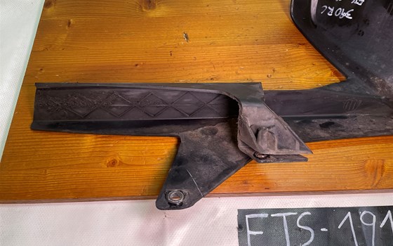 KTM RC 390 2016 Kotflügel hinten Kettenschutz Spritzschutz - Bild 9