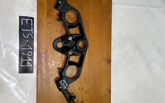 KTM RC 390 2016 Gabelbrücke oben Lenkerstummel Stummellenker - Bild 6