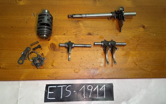 KTM RC 390 2016 Schaltung Schaltwelle Schalttrommel Schaltklauen - Bild 1