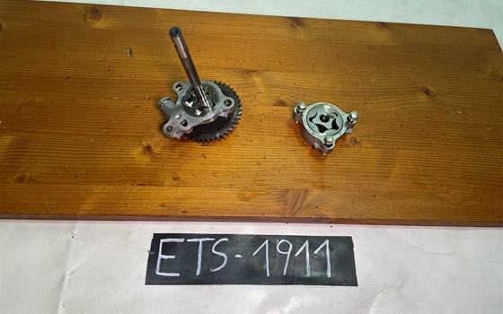 KTM RC 390 2016 Ölpumpe Pumpe - Bild 1 KTM RC 390 2016 Ölpumpe Pumpe - Bild 1