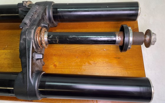 KTM RC 390 2016 Gabel USD Gabelbrücke unten - Bild 3