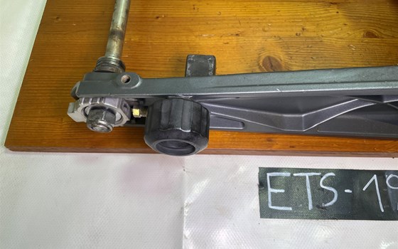 KTM RC 390 2016 Schwinge Schwingarm Sturzpads - Bild 10