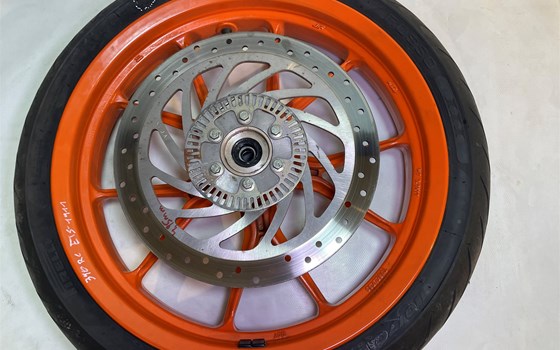 KTM RC 390 2016 Vorderrad Felge vorne Bremsscheibe - Bild 2 KTM RC 390 2016 Vorderrad Felge vorne Bremsscheibe - Bild 2