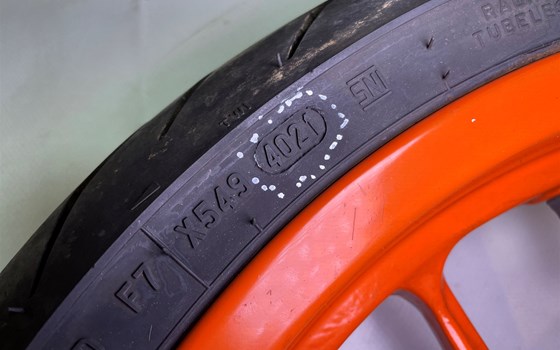 KTM RC 390 2016 Vorderrad Felge vorne Bremsscheibe - Bild 3 KTM RC 390 2016 Vorderrad Felge vorne Bremsscheibe - Bild 3