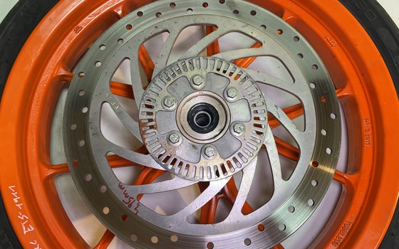 KTM RC 390 2016 Vorderrad Felge vorne Bremsscheibe - Bild 4 KTM RC 390 2016 Vorderrad Felge vorne Bremsscheibe - Bild 4
