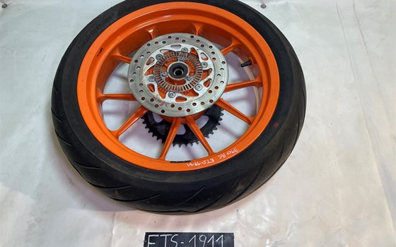 KTM RC 390 2016 Hinterrad Felge hinten Reifen Bremsscheibe - Bild 1