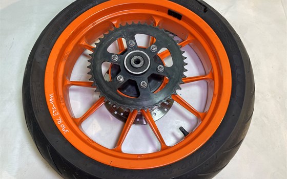 KTM RC 390 2016 Hinterrad Felge hinten Reifen Bremsscheibe - Bild 10