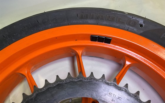 KTM RC 390 2016 Hinterrad Felge hinten Reifen Bremsscheibe - Bild 14