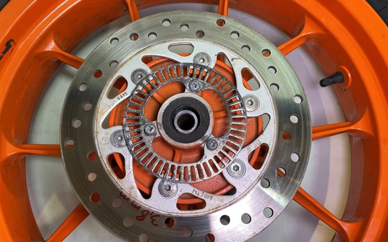 KTM RC 390 2016 Hinterrad Felge hinten Reifen Bremsscheibe - Bild 3