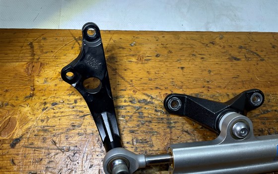 Kawasaki ZX-10R Ninja 06-07 Öhlins Lenkungsdämpfer - Bild 4