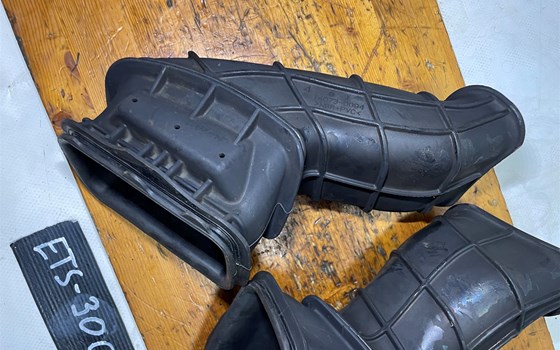 Kawasaki ZX-10R Ninja 06-07 RAM Gummi Ansauggummi - Bild 3