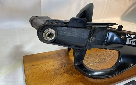 Kawasaki ZX-10R Ninja 06-07 Schwinge Schwingarm - Bild 8