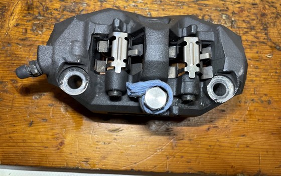 Kawasaki ZX-10R Ninja 06-07 Bremssattel vorne links Bremszange - Bild 3