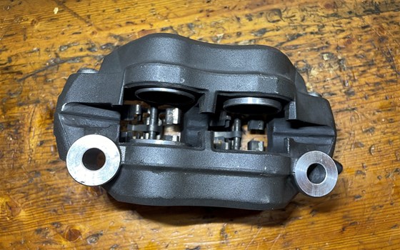 Kawasaki ZX-10R Ninja 06-07 Bremssattel vorne links Bremszange - Bild 7