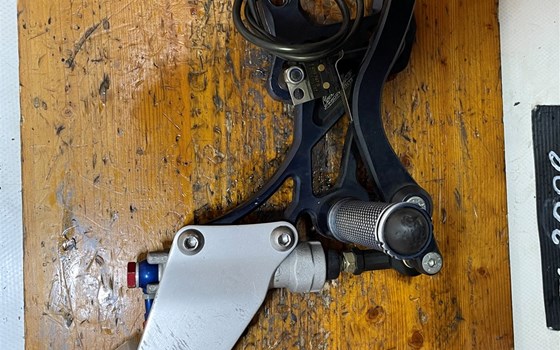 Kawasaki ZX-10R Ninja 06-07 Fußrastenanlage Valter Moto Racing - Bild 9