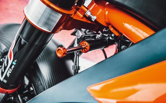 APEX PRO 7117 LENKUNGSDÄMPFERKIT - Bild 2