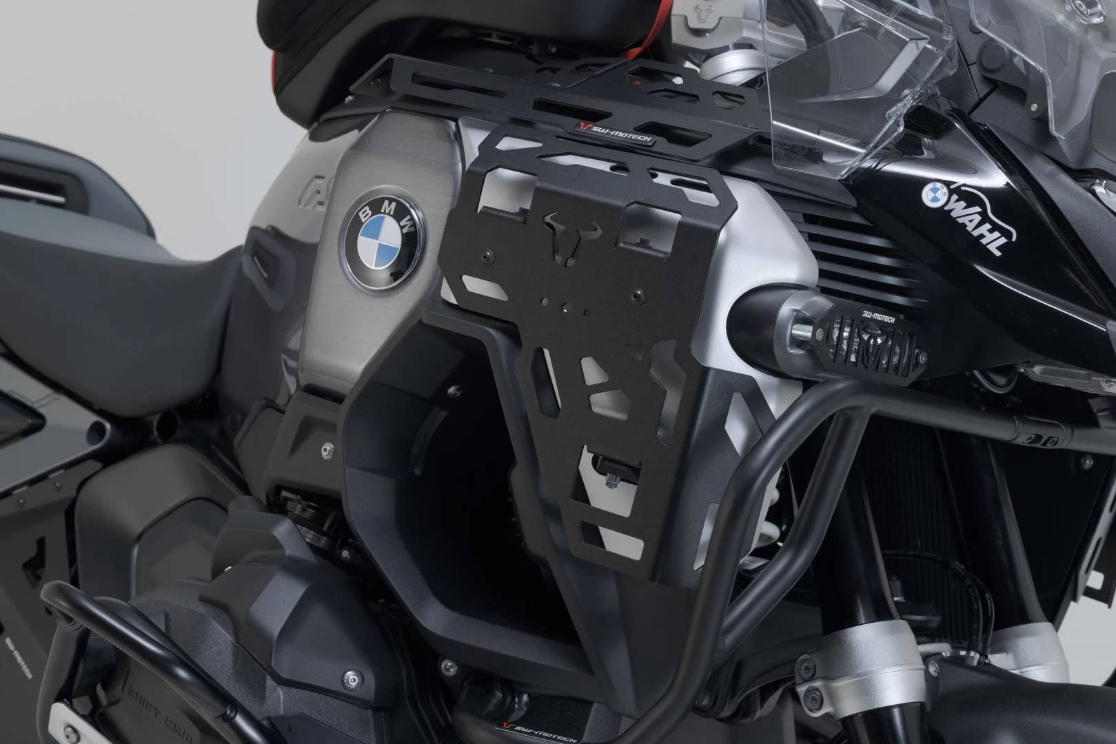 Gepäckträger für Tankabdeckung. Schwarz. BMW R 1300 GS Adventure (24 ...