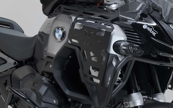 Gepäckträger für Tankabdeckung. Schwarz. BMW R 1300 GS Adventure (24-). - Bild 1