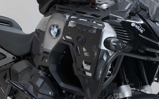 Gepäckträger für Tankabdeckung. Schwarz. BMW R 1300 GS Adventure (24-). - Bild 2