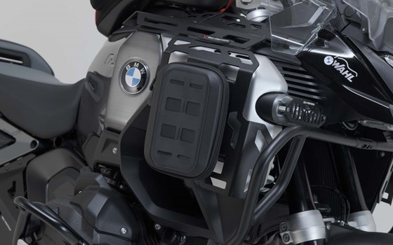 Gepäckträger für Tankabdeckung. Schwarz. BMW R 1300 GS Adventure (24-). - Bild 3