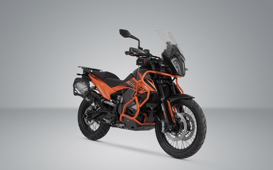 PRO Seitenträger. Schwarz. KTM 790 Adv/ R, 890 Adv/ R 890 SM T. - Bild 1 PRO Seitenträger. Schwarz. KTM 790 Adv/ R, 890 Adv/ R 890 SM T. - Bild 1