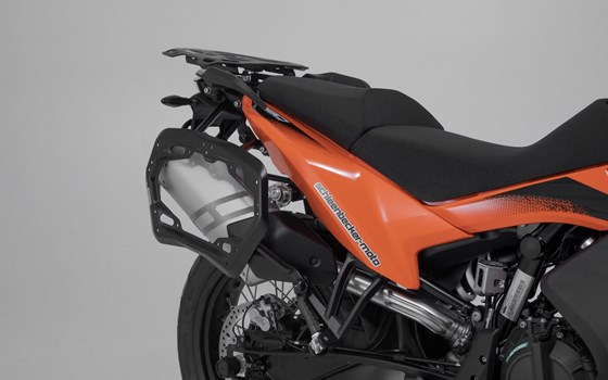 PRO Seitenträger. Schwarz. KTM 790 Adv/ R, 890 Adv/ R 890 SM T. - Bild 2 PRO Seitenträger. Schwarz. KTM 790 Adv/ R, 890 Adv/ R 890 SM T. - Bild 2