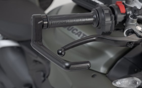 Hebelschützer. Schwarz. Ducati Streetfighter V2, Triumph Daytona. - Bild 4