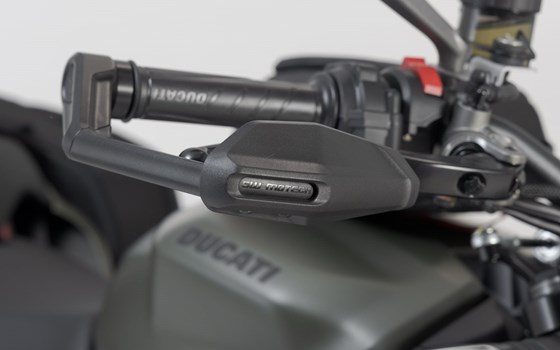 Hebelschützer mit Windabweiser. Schwarz. Ducati Streetfighter V2, Triumph Daytona. - Bild 3