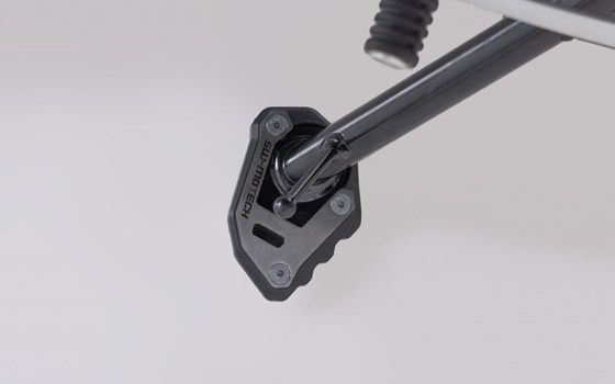 Seitenständerfuß-Verbreiterung. Schwarz/Silbern. Triumph Speed 400/Scrambler 400X. - Bild 3