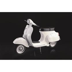 Modell ITALERI mit Motiv Vespa 125 Primavera Motorroller weiß
