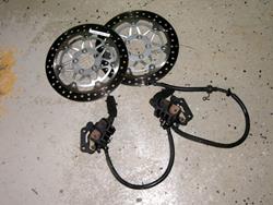 komplette Vorderradbremsanlage Bremssattel , Bremsscheibe , Bremsbelag 