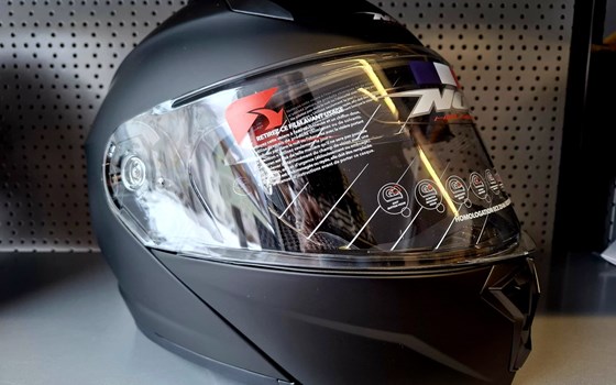 Airoh Helm - Bild 1 Airoh Helm - Bild 1