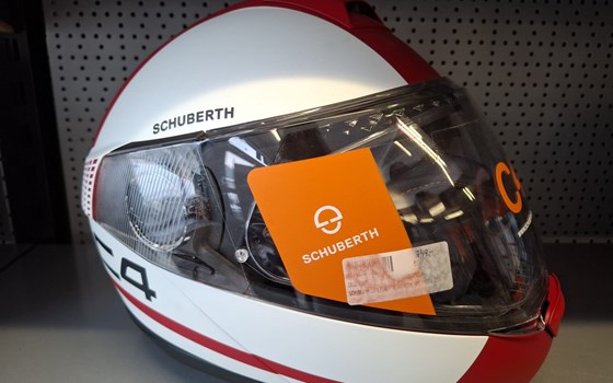 Schuberth Helm - Bild 1 Schuberth Helm - Bild 1