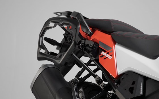 DUSC Hartschalenkoffer-System. Schwarz. 41/33 l. Suzuki V-Strom 1050 (19-). - Bild 2 DUSC Hartschalenkoffer-System. Schwarz. 41/33 l. Suzuki V-Strom 1050 (19-). - Bild 2