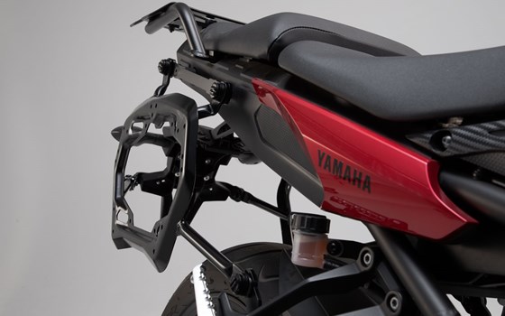 PRO Seitenträger. Schwarz. Yamaha MT-09 Tracer / 900 Tracer (14-18). - Bild 3